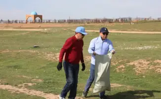 Субботник в Сарыагаше: улучшение городской среды и озеленение района