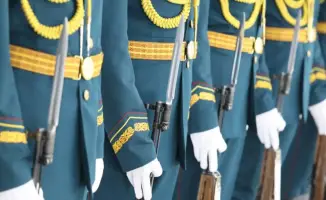 Национальный орнамент на форме и технике Национальной гвардии МВД РК