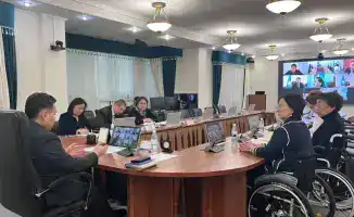 Министр труда Казахстана обсуждает улучшение жизни людей с инвалидностью на встрече с активистами