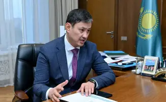 Встреча акима с директором театра в Алматы