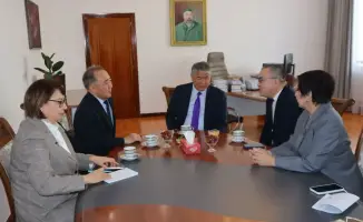 Диалог о тюркском наследии в библиотеке РК