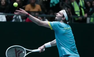 Александр Бублик одержал волевую победу над Витом Копривой на турнире 'Мастерс' в Индиан-Уэллсе