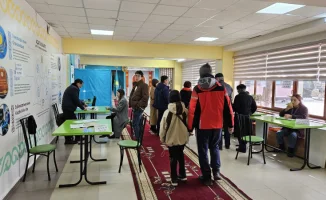 Алматинцы продемонстрировали наибольшую явку на выборах за последние 5 лет, составившую 33,43 процента, согласно данным Центральной избирательной комиссии РК.