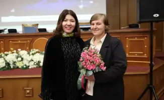 Чествование учителя Марии Бедриной: символ героизма и изменений в образовании