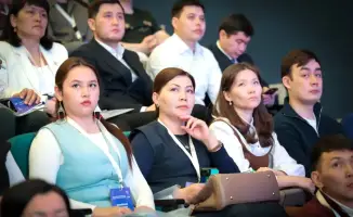 В Астане зажигают звезды педагогики: республиканский интенсив для сельских учителей