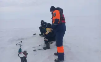 Спасатели ВКО предупреждают о опасности весеннего льда