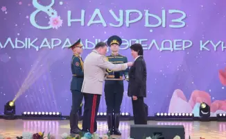 Лейля Солтанова, руководитель хора полиции ВКО, награждена медалью «Ерен еңбегі үшін»