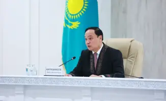 Ербол Карашукеев встретился с финалистами Жамбыла