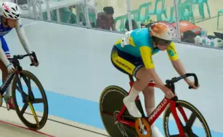 Серебро Алишера Жумакана на чемпионате Азии по велотреку в групповой гонке скрэтч