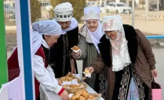 Голосуй и угощайся: «Бауырсақ party» на референдуме!