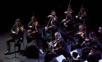 В «Қазақконцерт» прошёл концерт «PAGANINI & BRUCH» с участием Сагадата Омаргазина и Давиде Алоньи
