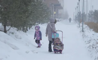 Введение ежемесячных выплат на детей в Кыргызстане: как это повлияет на социальные программы в Казахстане и соседних странах