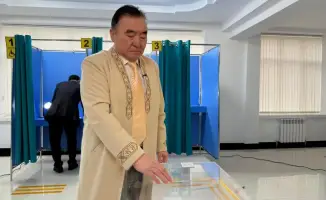 Амангельды Беспаев проголосовал на референдуме в селе Шенгельды