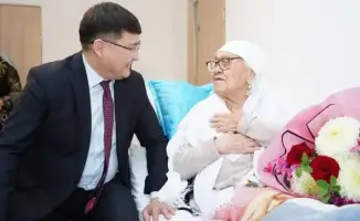 ТУРКЕСТАН: Золотые нити времени — бабушки-долгожительницы Казыгурта в центре внимания