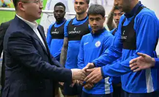 Аким области Асаин Байханов: «Иртыш» готовится к футбольному марафону в Премьер-лиге Казахстана