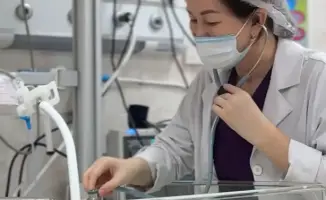 В Алматы выписали недоношенного малыша