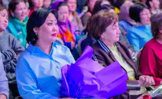 «Женщины — архитекторы будущего»: в Астане прошел праздничный концерт в их честь