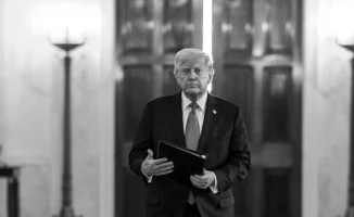 Трамп: Иран в панике, операции идут с опережением графика