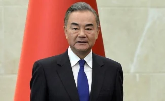 Китай призывает к немедленному прекращению боевых действий на Ближнем Востоке, заявляет Глава МИД Ван И