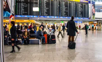 Небо над Казахстаном затянуло облаками: почти 30 рейсов из Ближнего Востока отменены. Куда обращаться за прояснением ситуации?