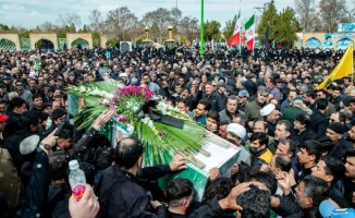 Церемония прощания с аятоллой Али Хаменеи перенесена на 4 марта в Тегеране