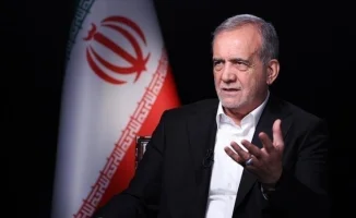 Иранский президент: "Давайте строить мосты, а не стены" — обращение к мусульманским соседям в духе Новруза