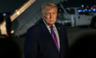 Президент США Дональд Трамп угрожает Ирану, обещая 'устроить ад' в случае отказа от сделки по урегулированию конфликта на Ближнем Востоке.