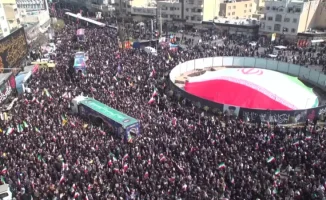 Тегеран прощается с героями: массовые похороны на площади Энгелаб