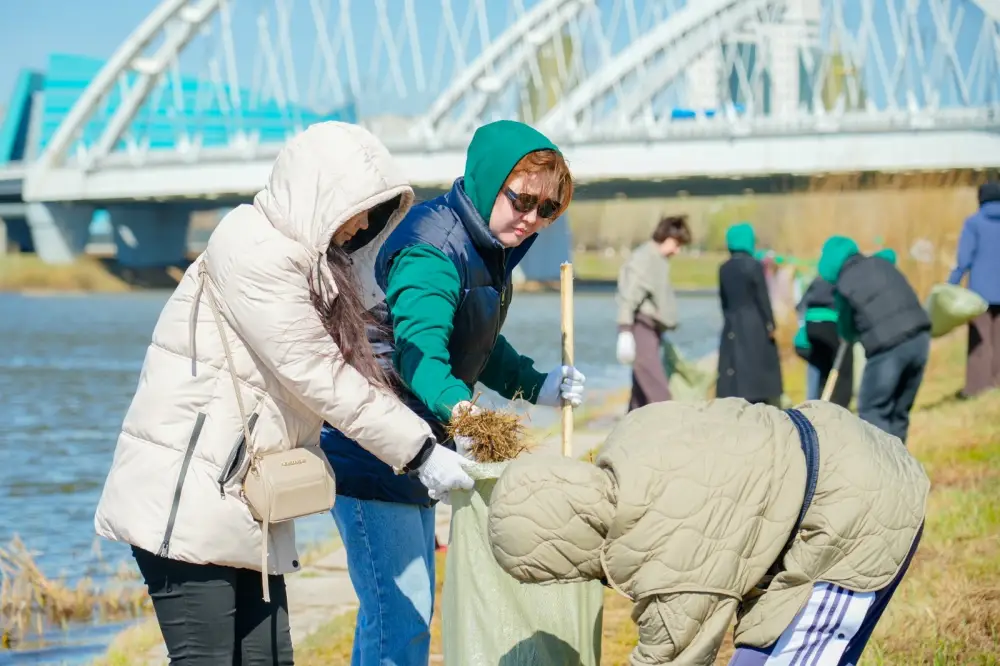 Halyk Bank поддержал общенациональную инициативу «Таза Қазақстан» в столице (4)