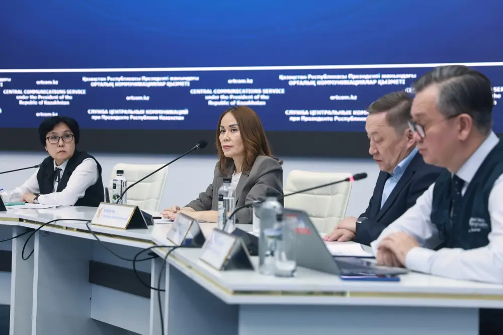 Экспертный брифинг: вакцинация - безопасная защита для каждого поколения (3)
