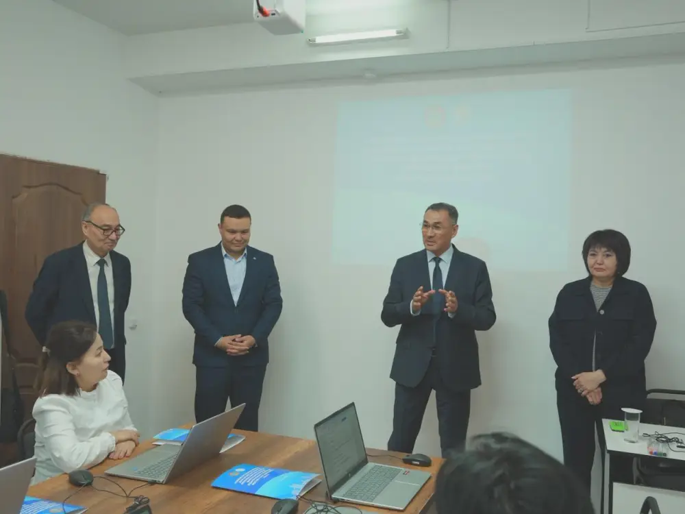 В Астане проходят обучающие курсы по профилактике вовлечения подростков в религиозные течения (8)