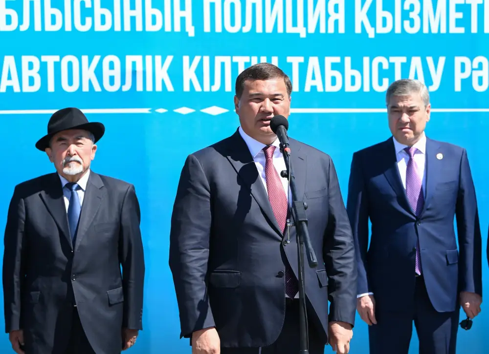 Укрепление общественной безопасности: полиции выдано 100 новых автомобилей (4)