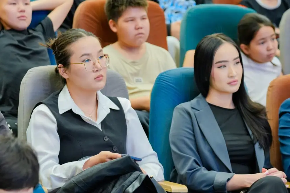 «Закон и порядок»: в Астане прошла мотивационная встреча с участием известного спортсмена (2)