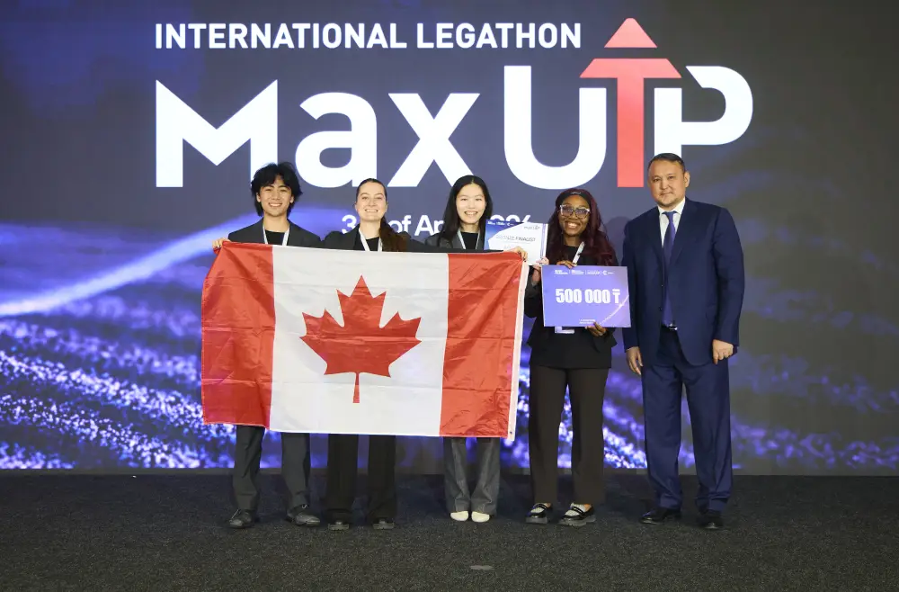 В Астане студенты из 13 стран разрабатывали лучшие юридические решения для вызовов цифровой эпохи (10)