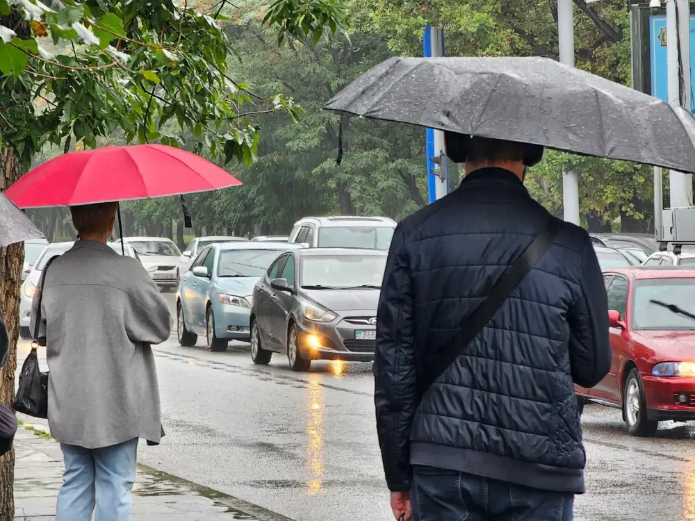 В Алматы усилена готовность коммунальных служб в связи с прогнозируемыми осадками (2)