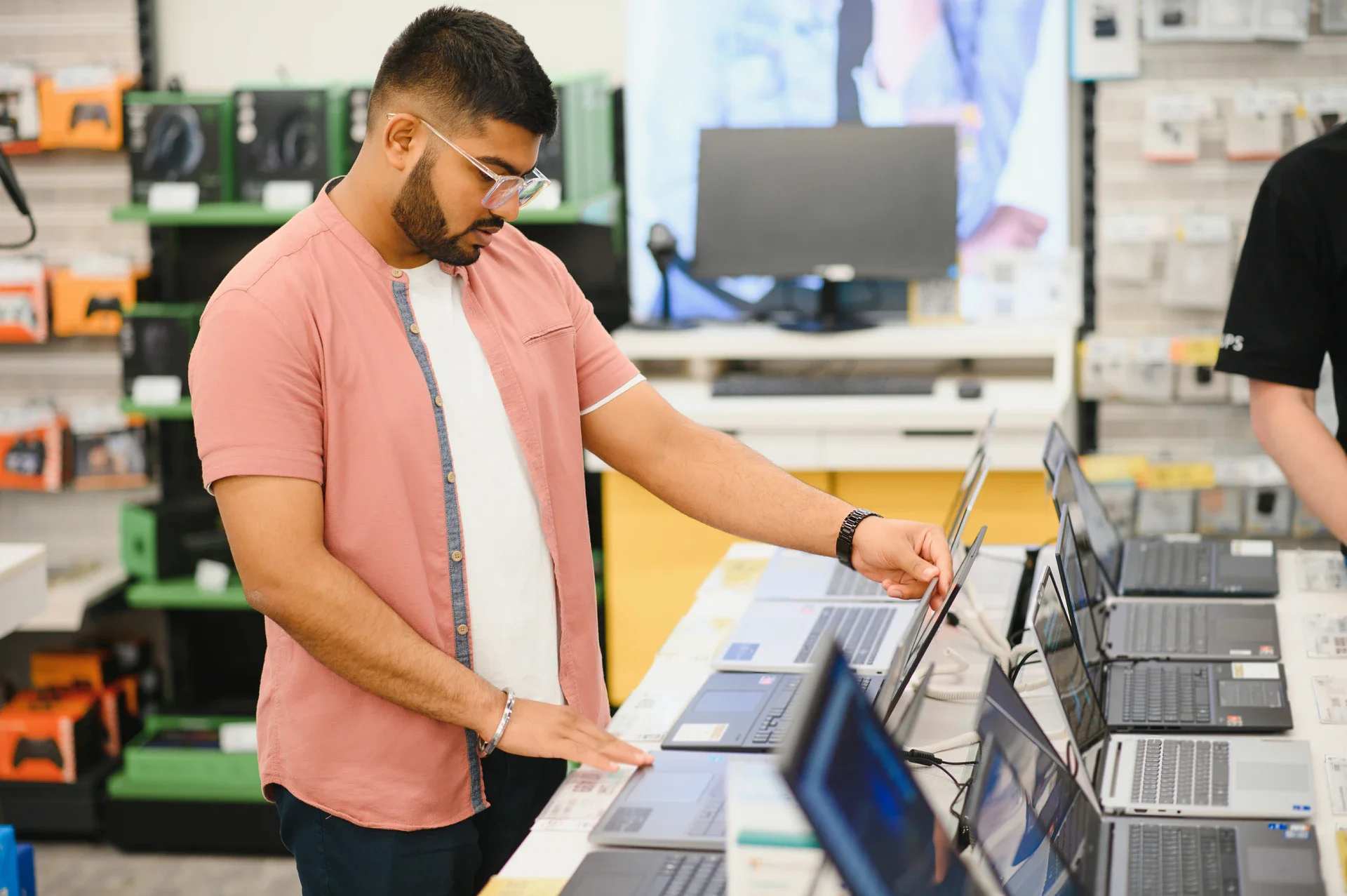 Дисплеи и эргономика: комфорт при длительной работе