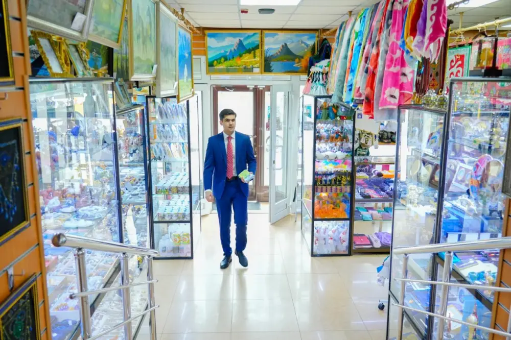 «Таза Қазақстан»: столичным предпринимателям раздали чек-листы по соблюдению чистоты (6)