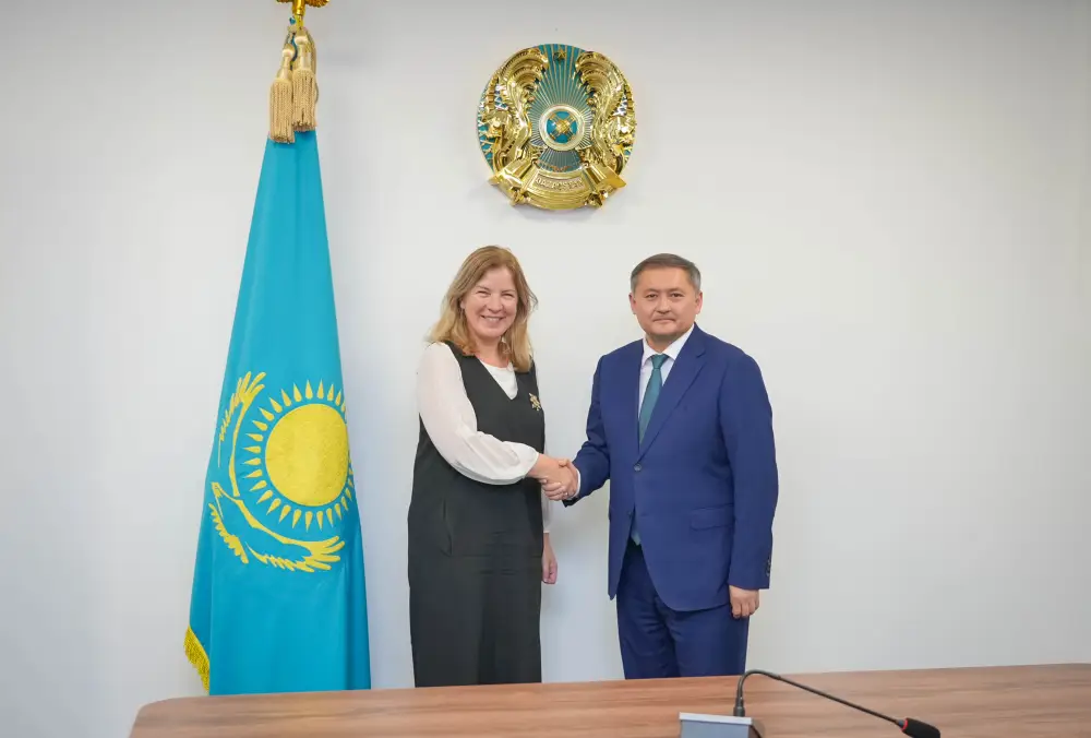 Министр науки и высшего образования встретился с Послом Европейского союза в Казахстане (9)