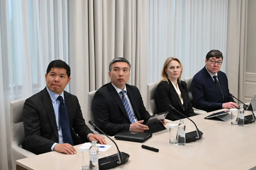 Аким Алматы провел совещание по вопросам развития коммунальных ярмарок (2)