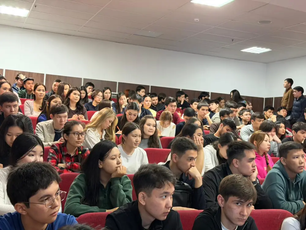 Для столичных студентов провели телемост в рамках борьбы с наркопреступностью (2)