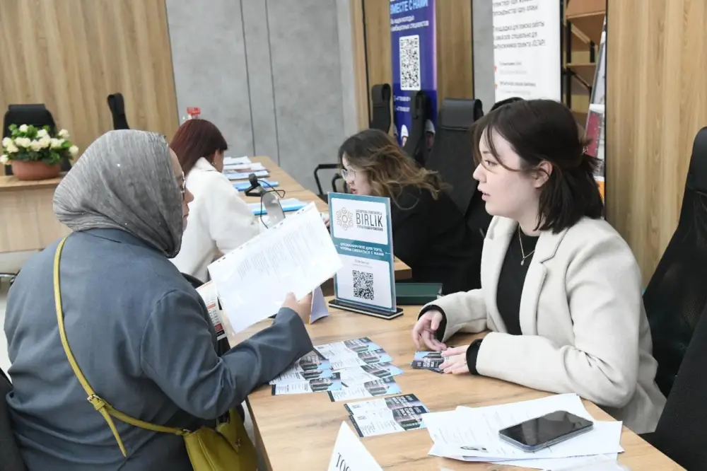 Сотни соискателей и работодателей собрала на своей площадке ярмарка вакансий в Астане (5)