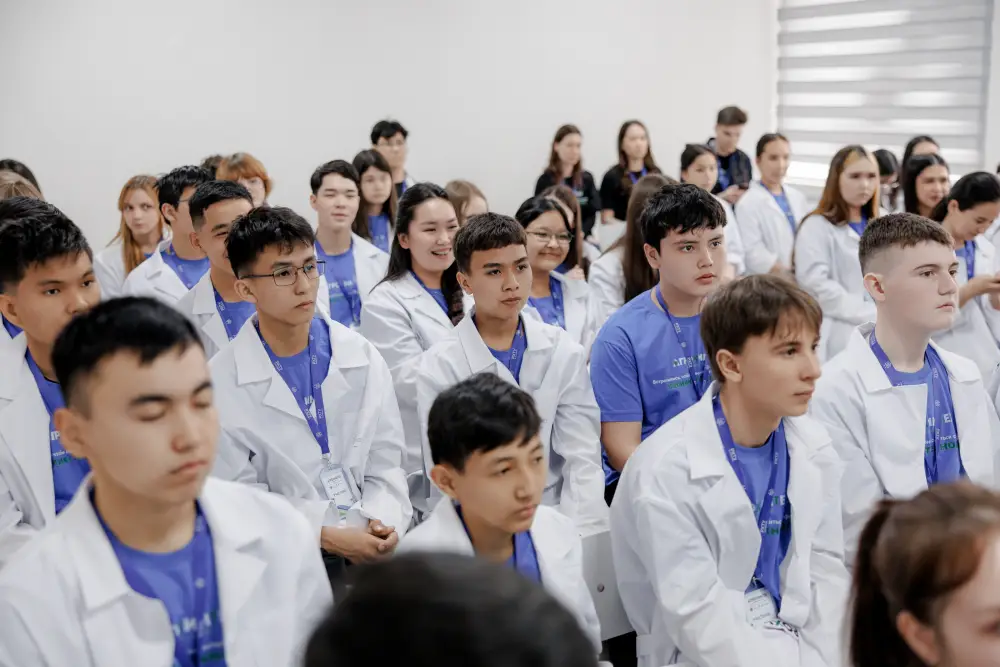 Агрохимия в действии: в филиале РХТУ в Таразе прошла научно-просветительская смена (4)