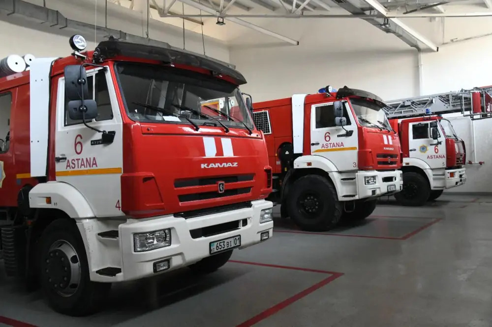 Предупреждение автопожаров: столичные спасатели обратились к водителям (4)