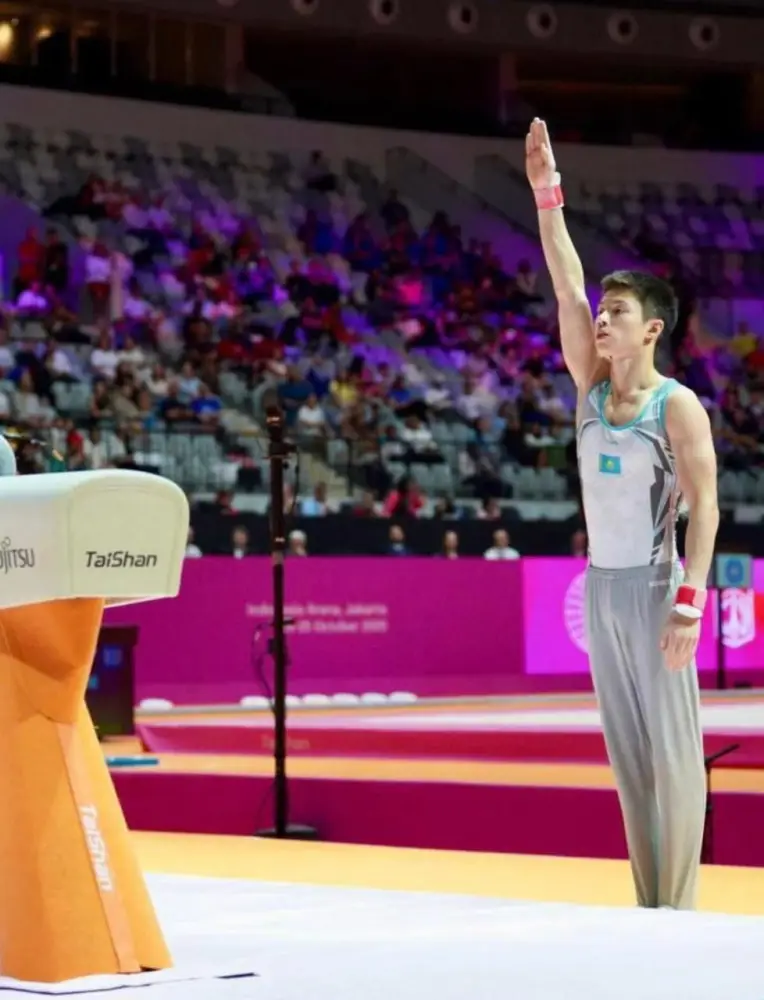 Алматинские гимнасты завоевали медали на этапе Кубка мира в Каире (3)
