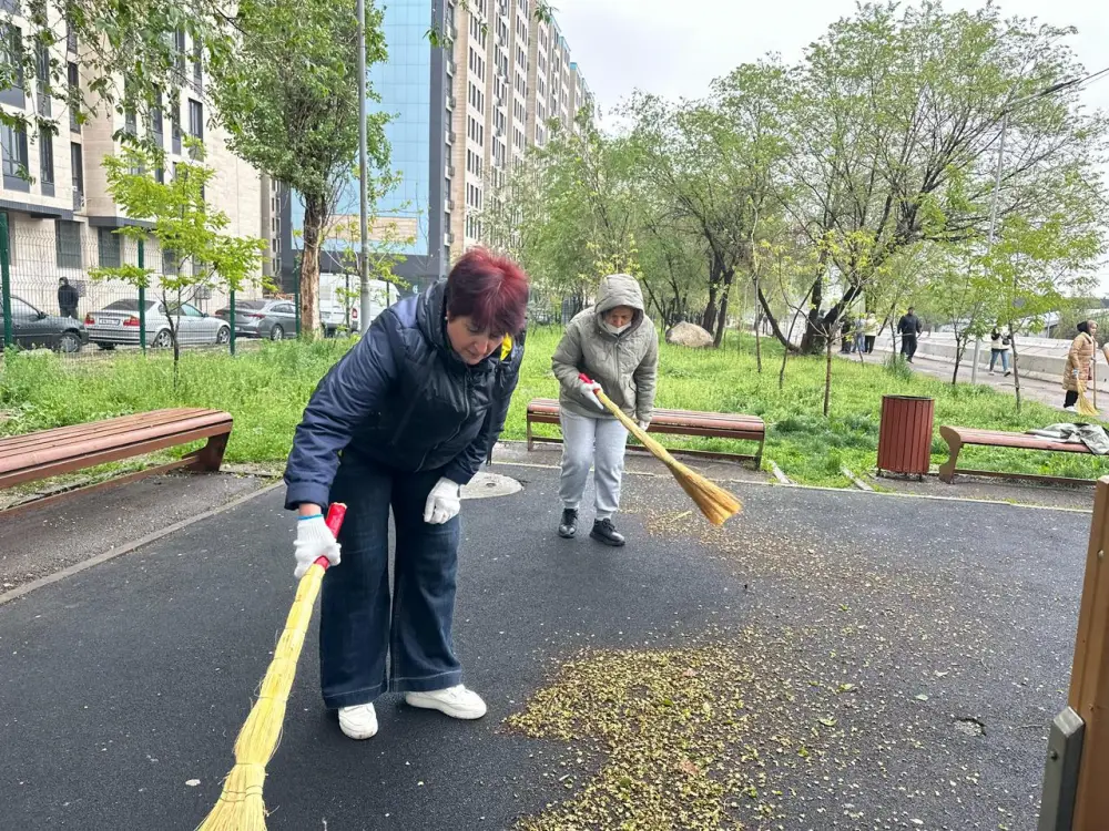 Набережная Большой Алматинки очищена на участке Толе би – Райымбека (5)