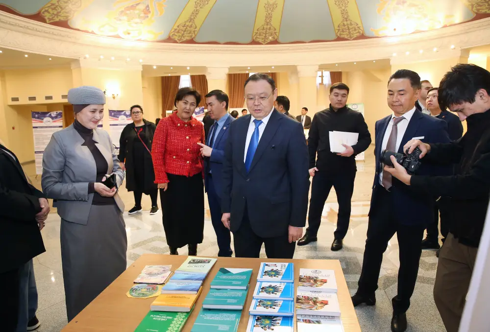 ТОРЖЕСТВЕННОЕ МЕРОПРИЯТИЕ, ПОСВЯЩЁННОЕ ДНЮ РАБОТНИКОВ НАУКИ КАЗАХСТАНА (2)