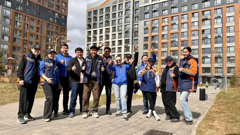 «Таза Казахстан»: порядка 7 тыс. столичных строителей присоединились к экологической акции (6)