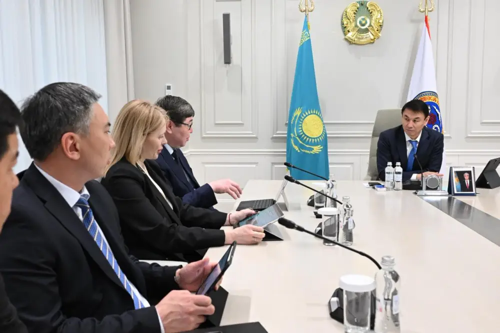 Аким Алматы провел совещание по вопросам развития коммунальных ярмарок (4)
