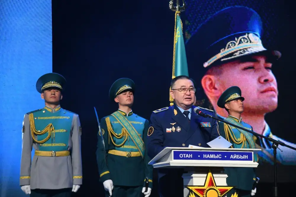 Торжественные проводы очередной группы призывников провели в Астане (5)