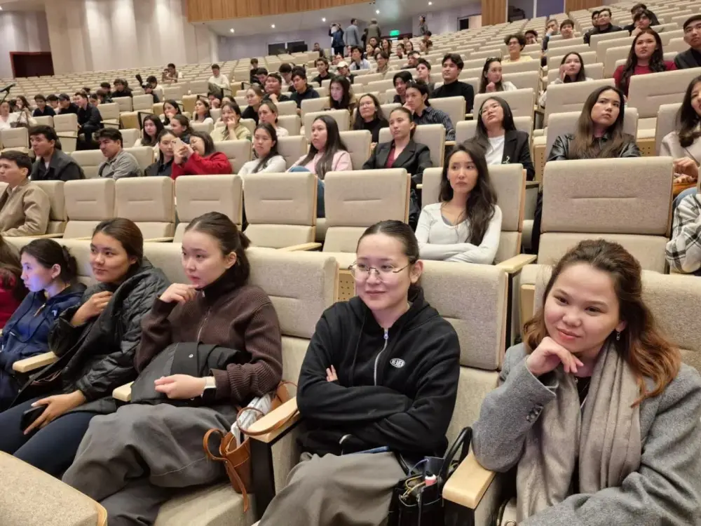 «Закон и порядок»: как противостоять киберпреступности и деструктивным организациям, рассказали студентам столичного вуза (3)